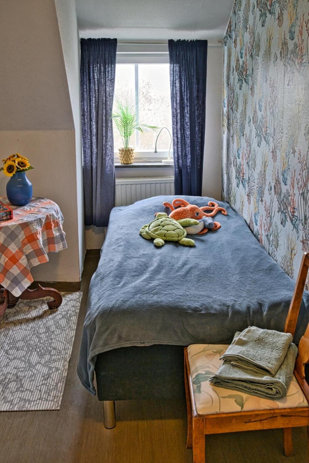 Bed And Books Pa Oesterlens Gaesthaerbaerge Glemminge Exterior foto