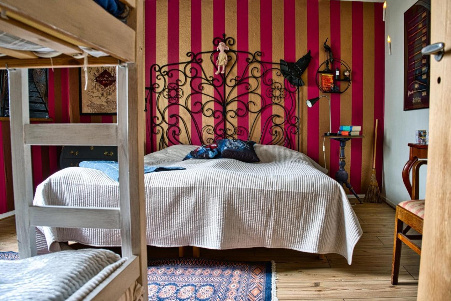 Bed And Books Pa Oesterlens Gaesthaerbaerge Glemminge Exterior foto